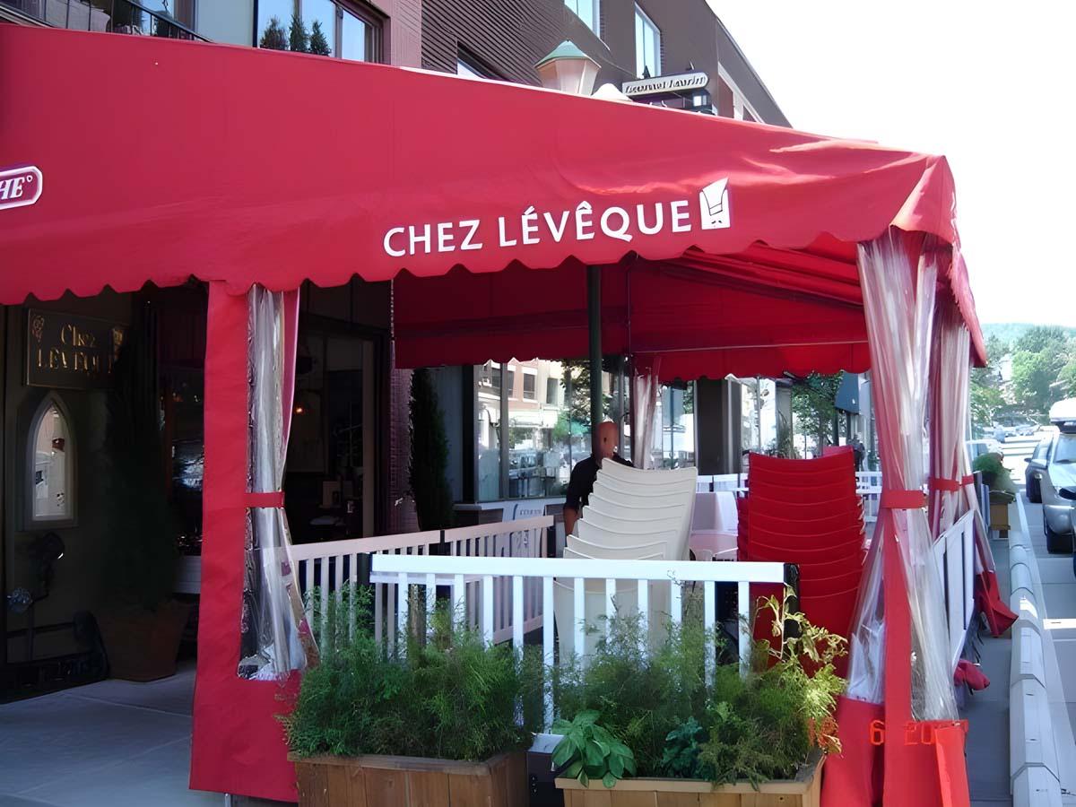 Advertising awning installation Longueuil
